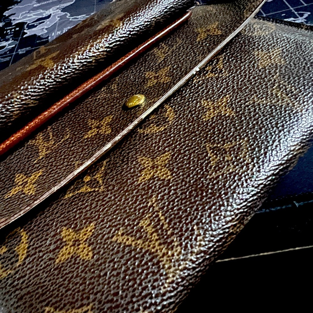SOLD LV classic wallet